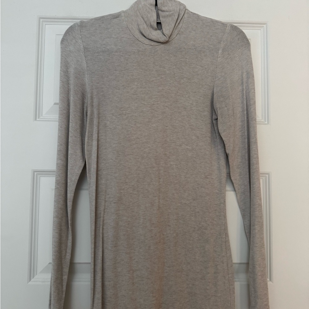Wilfred Light Gray Knit Top